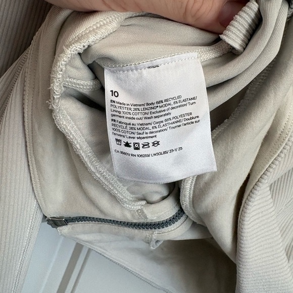 Lululemon Ribbed Softstreme Cropped Jacket bone zip up size 10 - Picture 7 of 8